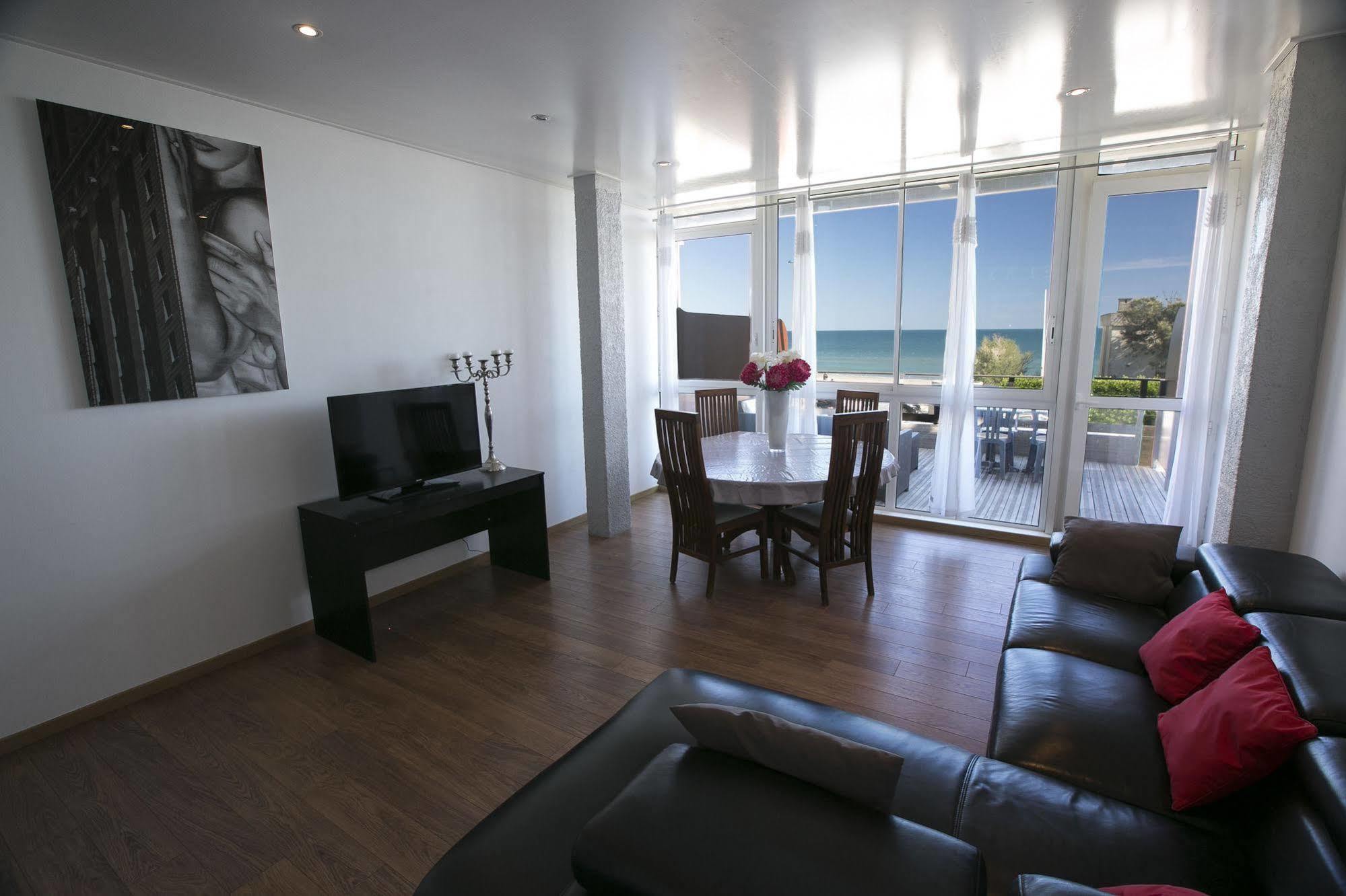 Le Grand Large Bord De Mer Hotel & Appartements Palavas-les-Flots Exterior photo